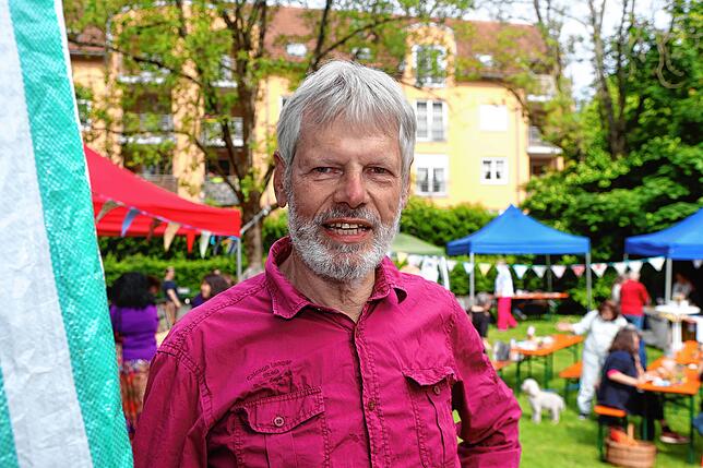 Bild 26: Die Petershauser Nachbarschaft feiert auf dem Konstanzer Georg-Elser-Platz