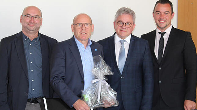Im Juli 2107 empfängt Verkehrsminister Winfried Herrmann in Stuttgart den Justizminister und Wahlkreisabgeordneten Guido Wolf sowie ...