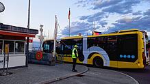 Auch nach 18 Uhr fährt der Städteschnellbus auf die Fähre Konstanz-Meersburg. Fahrgäste dürfen die Busverbindung mit dem ...