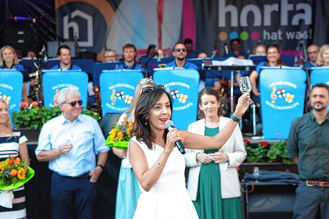 Bild 35: Bilder vom Weinfest Konstanz 2024: Feiern auf dem Stephansplatz