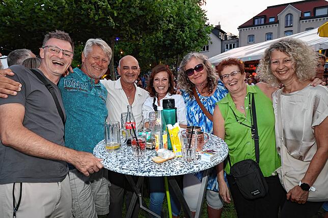 Bild 12: Party direkt am Bodensee: Beim Staader Hafenfest 2025 treffen sich die Konstanzer