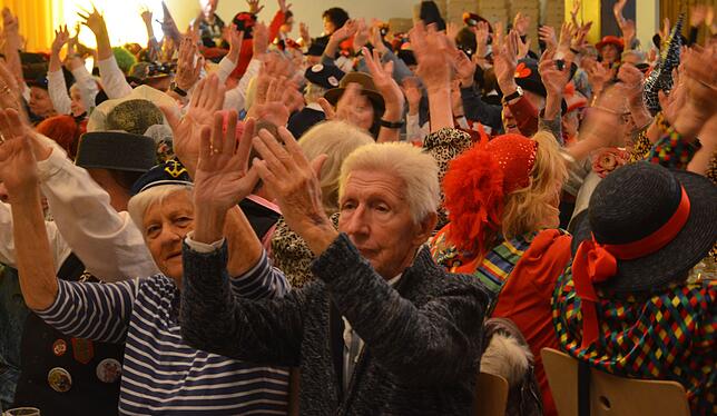 Bild 24: Bilder von der bunten Fasnacht für Senioren in der Stadthalle