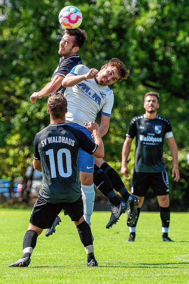 Bild 25: SV Waldhaus schafft den Ausgleich zum 1:1 beim FC Geißlingen &ndash; und wir haben Bilder!