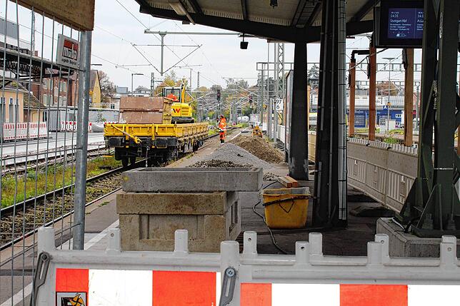 Die Arbeiten am Gleis 2 sind voll im Gange. Bis 2024 soll der Stadtbahnhof barrierefrei sein.