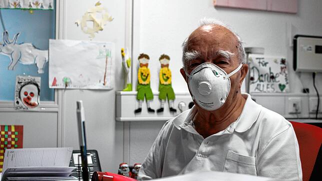 Der beliebte Baaremer Kinderarzt Selahattin Yavrucuk im Dezember 2021. Damals hatte er noch vor in den Ruhestand zu gehen. Jetzt ist er ...