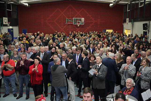 Bild 29: Bilder von der Hilzinger Bürgermeisterwahl in der Hegauhalle