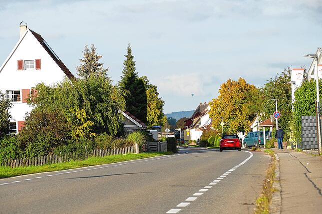 Tempo 30 entlang der Hochstraße bis zum Sägewerk soll den Anwohnern mehr Ruhe bringen und die Überquerung erleichtern.