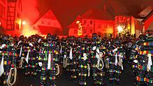 Die Überlinger Hänsele beim Nachtumzug des Narrentags im Jahr 2020.