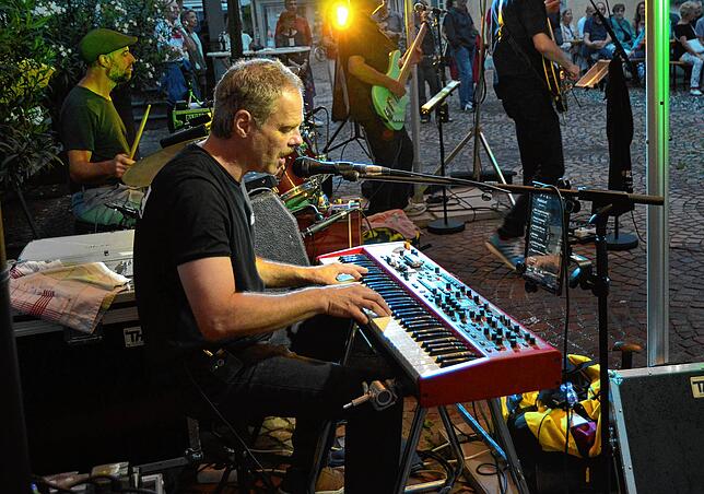 Bild 11: Blues-Band Blues Inc spielt im Schlosshof: Hier gibt es die Bilder des Abends