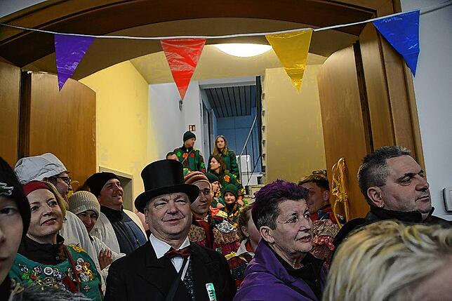 Bild 14: Fasnacht 2025 in Oberuhldingen: So spektakulär war der Rathaussturm – Alle Bilder hier!