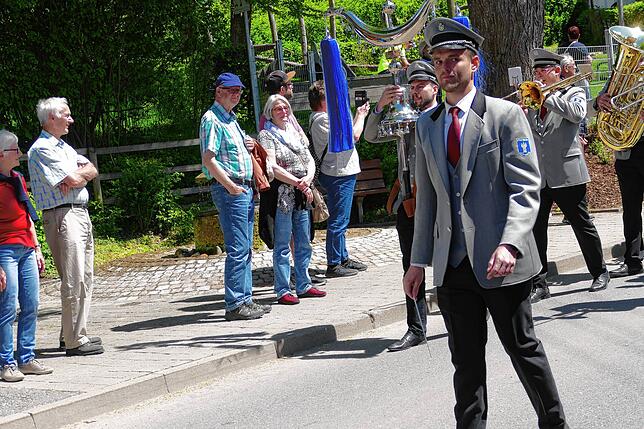 Bild 15: Scheunenfest 2025: Jubiläumsumzug und mitreißende Open Air Musik in Hüfingen-Sumpfohren