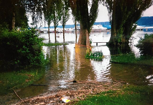 Bild 9: Gedächtnis der Region: Bilder vom Hochwasser 1999 in Bodman-Ludwigshafen