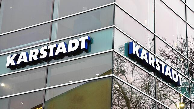 Noch prangt der gewohnte Schriftzug auf der Fassade der Konstanzer Filiale. Doch Karstadt ist insolvent. Was passiert mit dem Warenhaus ...