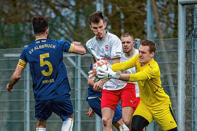 Bild 18: SV Albbruck gewinnt Derby zu seinem Jubiläum mit 4:2 gegen den SV Dogern &ndash; und wir haben Bilder!