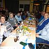 Nach dem Gottesdienst informieren sich viele Mitglieder am Sonntag in der Dorferlebnisscheune Nordhalden über die alt-katholische ...