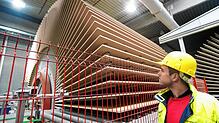 Ein Blick in die Spanplattenproduktion des Holzverarbeiters Pfleiderer in der Oberpfalz: Spanplatten sind derzeit Mangelware. Die ...