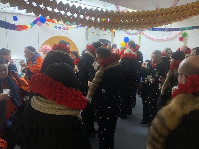 Bild 8: LIVE-BLOG zum Nachlesen &ndash; Bilder, Videos, Zünfte: So närrisch war die Fastnacht im SÜDKURIER-Stüble