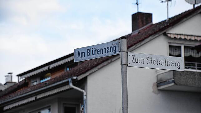Die Straße „Am Blütenhang“ gehört zu den vier Straßen des neuen Bebauungsplans Blütenhang, der in Arbeit ist. Nachdem es einige ...