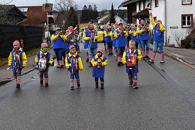 Bild 27: Hemdgluncker Umzug Birkendorf