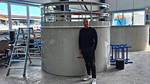 Jürgen Krüger ist Geschäftsführer der Reinhard Krüger Kunststoffbau GmbH. Seine Photovoltaikanlagen produzieren so viel überschüssigen ...