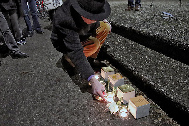 Bild 1: Rekordbesuch bei letztem Stolperstein-Vortrag &ndash; Am Mittwoch Entscheidung im Gemeinderat