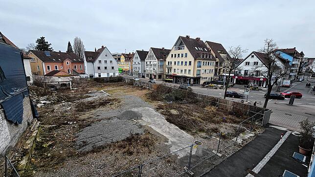 Seit dem Abbruch des Geschäftshauses Trapp im Mai 2022 gibt es an der Friedrichstraße eine große Baulücke. Das Neubauvorhaben liegt auf ...