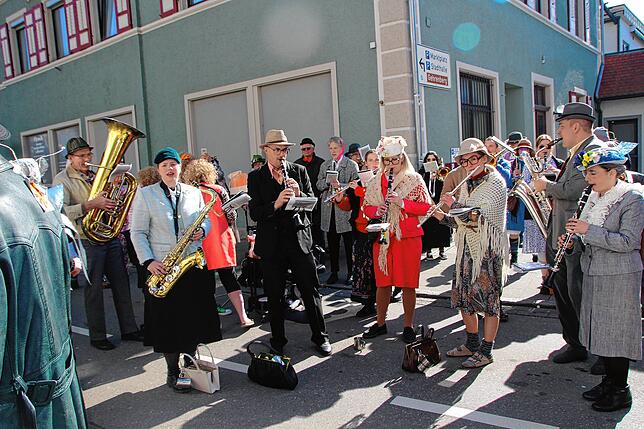 Bild 2: "Markdorf total verruckt": Die besten Bilder von der Straßenfasnet