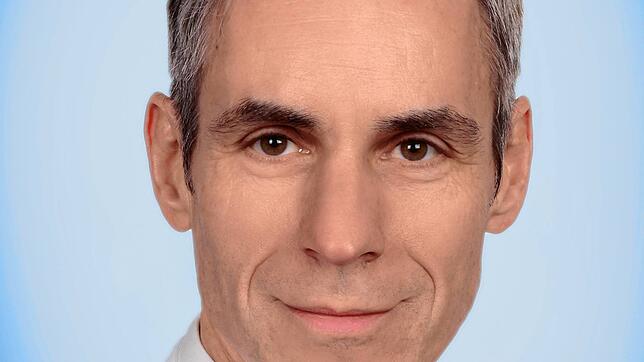 Professor Georg von Boyen, Leiter des Corona-Stabes der SRH Kliniken GmbH Landkreis Sigmaringen, berichtet über die Bettenbelegung im ...