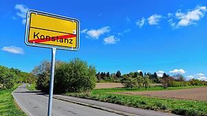 Noch ist das Areal Niemandsland, doch schon Ende 2026 sollen dort die Erschließungsarbeiten für das neue Stadtviertel Hafner beginnen. ...