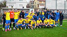 Großer Jubel beim FC Singen 04, der das Abstiegsduell gegen die DJK Donaueschingen mit 2:1 gewann.