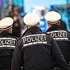 Polizisten kontrollieren die Einhaltung der Ausgangssperre in Baden-Württemberg. Diese Maßnahme war im Lockdown besonders umstritten.