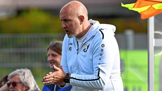 Ein besonderes Spiel: Michael Jauch (39) möchte mit dem FC Erzingen seinen ersten Sieg als Cheftrainer einspielen. Gegner ist ...