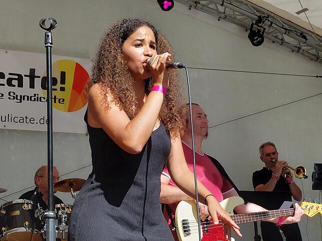 Bild 23: Erste Bilder vom Festgelände! In Konstanz kommen mehr und mehr Besucher zum Seenachtfest