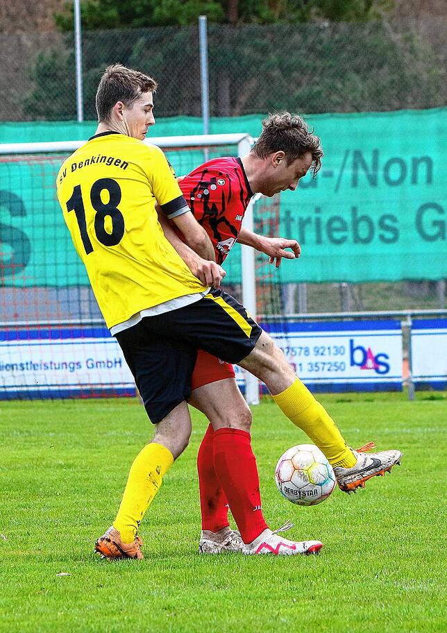 Bild 17: Die besten Bilder vom Linzgauderby zwischen FV Walbertsweiler-Rengetsweiler und SV Denkingen