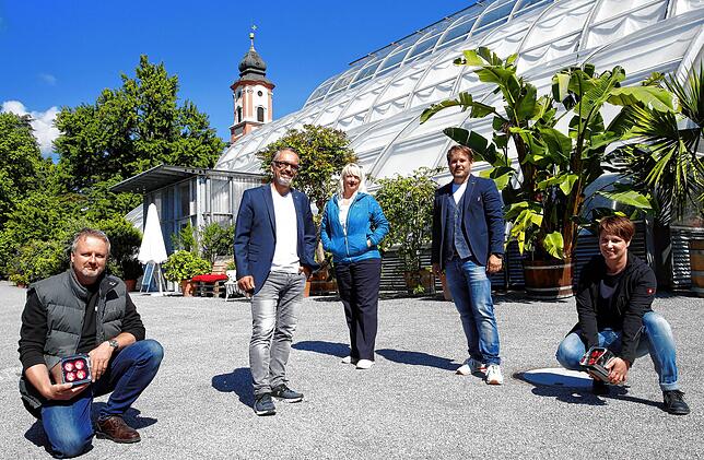 Auch sie machen gemeinsame Sache und beteiligen sich an der bundesweiten Night of Light: Andreas Heinl (links) und Andrea Riegel ...