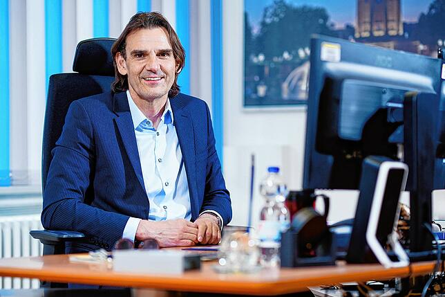 Andreas Stenger, neuer Chef des Landeskriminalamts Baden-Württemberg, in seinem früheren Büro, als er noch Polizeipräsident in Mannheim war.