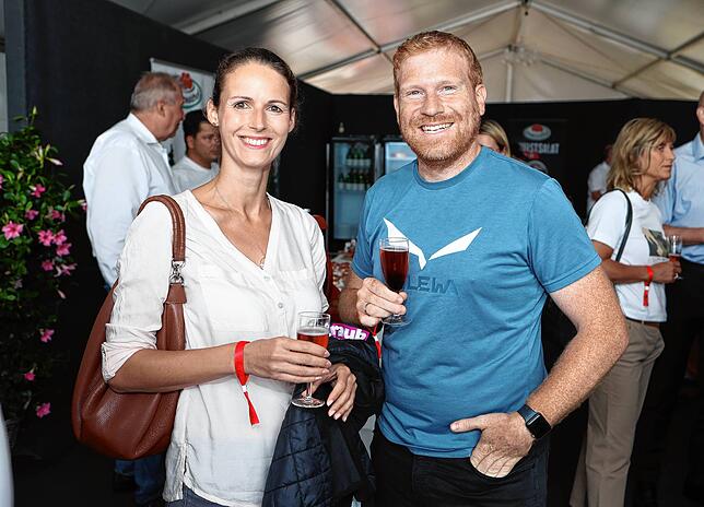 Bild 15: Sponsorenempfang beim Fest der Pferde vom Garten ins VIP Zelt