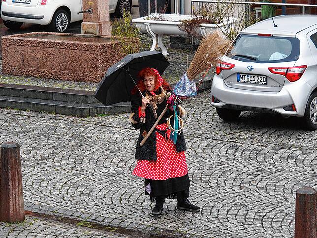 Bild 14: Bilder der Rathausstürmung: Bürgermeister Morasch verliert Dreizack der Macht bei Lottstetter Fasnacht
