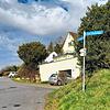 Die Straße „Am Rebberg“ in Rielasingen, hier musste eine neue Trinkwasserleitung verlegt werden, jetzt ging es im Gemeinderat um die ...