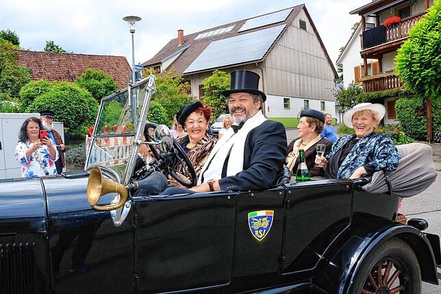 Bild 25: Drei Tage lang feierte Unadingen das Geranienfest