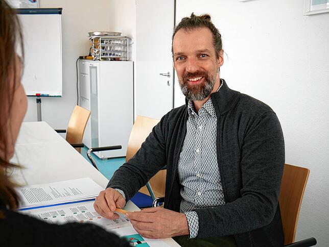 Lars Kiefer leitet die Fachstelle Sucht in Singen.