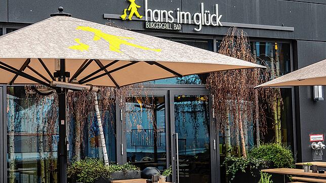 Die Burgerkette &ldquo;Hans im Glück&bdquo; trennt sich von einem ihrem Miteigner, dem Rechtsextremität vorgeworfen wird.