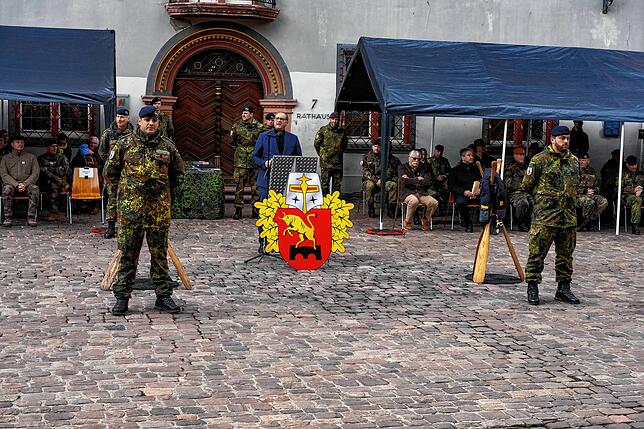 Bild 22: Bilder der beeindruckenden Bundeswehr-Parade vor dem Villinger Münster