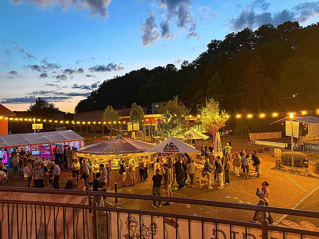An einem Bilderbuchsommerabend beginnt das Festwochenende in Hohentengen