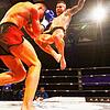 Alexander Epp vom Muay Thai Gym Mendez Überlingen (rechts) gegen den Niederländer Jan Kaffa vor wenigen Wochen bei der Bodensee ...