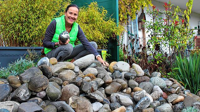 Gabriela Rist aus Winterspüren hat im Garten der Nachbarn eine hervorragende Fundgrube für schöne Steine. Sie schaut aber auch bei ...