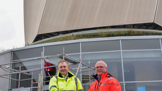 Hardy Stimmer (links) und Turmmanager Michael Klein sind zufrieden. Die Baustelle des Rottweiler Testturms ist abgeschlossen.