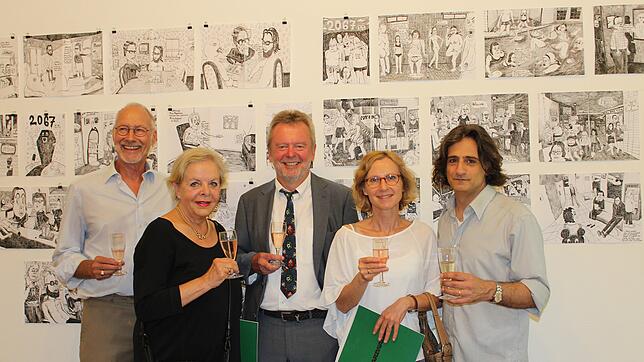Empfang in der Villa Berberich (von links): Hartmut Krisch, Maren Buntz, Frank von Veen, Andrea und Tom Ferraro vor den Werken der ...