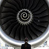 Das Triebwerk des Airbus 380 mit knapp drei Meter Durchmesser ist das derzeit größte von Rolls Royce. Das ...