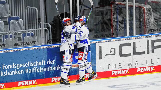 Schwenningens Tyson Spink (links) bejubelt seinen Treffer zum 1:0 gegen Mannheim mit Zwillingsbruder Tylor Spink.